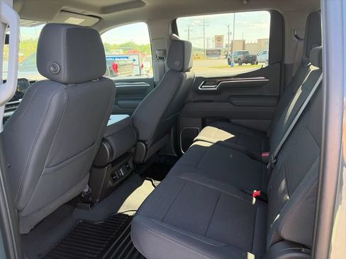 Used 2025 Chevrolet Silverado 1500 LT AWD/4WD image 16