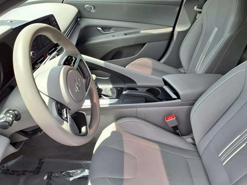 Used 2023 Hyundai Elantra SEL w/ Cargo Package FWD image 12
