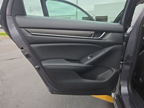 Used 2021 Honda Accord EX-L image 12
