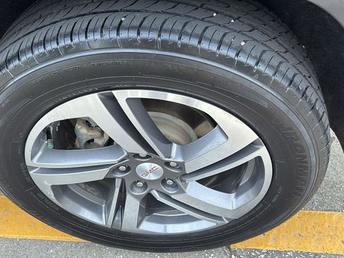 Certified 2021 GMC Terrain SLT w/ Infotainment Package II image 11