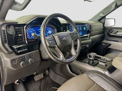 Used 2022 Chevrolet Silverado 1500 ZR2 w/ Technology Package AWD/4WD image 10