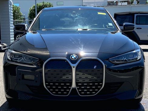 Used 2024 BMW i4 eDrive40 w/ Premium Package RWD image 8