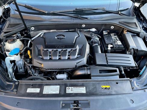 Used 2018 Volkswagen Passat 2.0T R-Line image 10