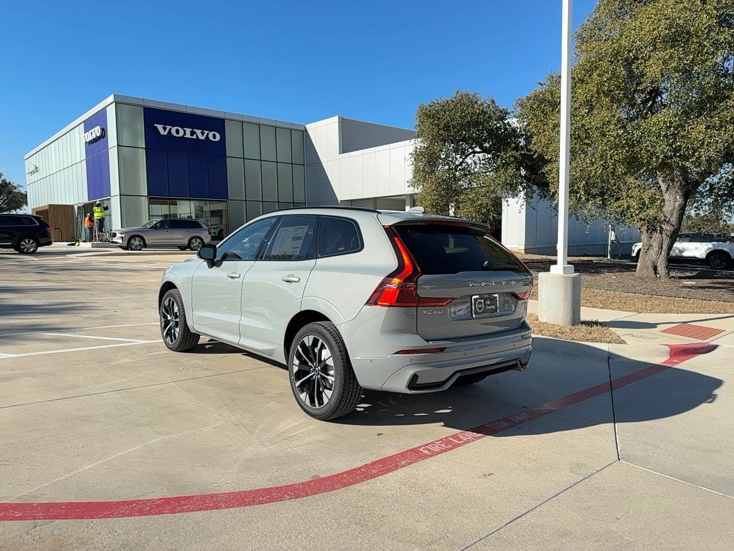 New 2026 Volvo XC60 B5 Plus w/ Protection Package Premier AWD/4WD image 4
