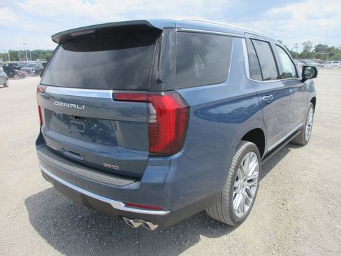 New 2026 GMC Yukon Denali w/ Denali Reserve Package AWD/4WD image 4