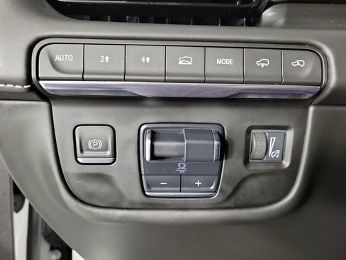 Certified 2023 Cadillac Escalade Sport Platinum AWD/4WD image 35