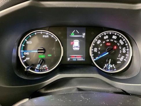 Used 2022 Toyota RAV4 XLE Premium image 12