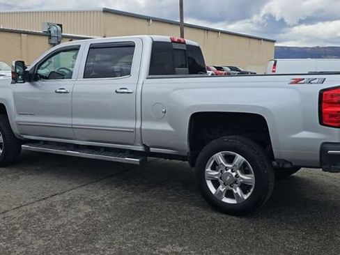 Used 2019 Chevrolet Silverado 2500 LTZ w/ Duramax Plus Package AWD/4WD image 7