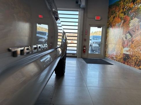 Used 2020 Toyota Tacoma TRD Sport image 15