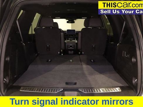 Used 2023 Chevrolet Tahoe Premier AWD/4WD image 32