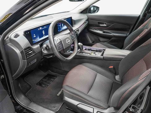 Used 2026 Nissan Sentra SR w/ Floor Mat Package FWD image 17