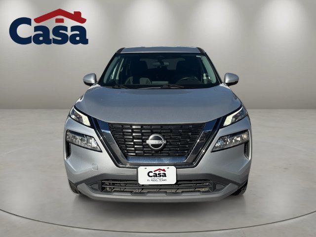 Used 2022 Nissan Rogue SV FWD image 2