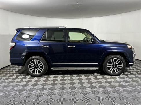 Used 2015 Toyota 4Runner Limited image 4