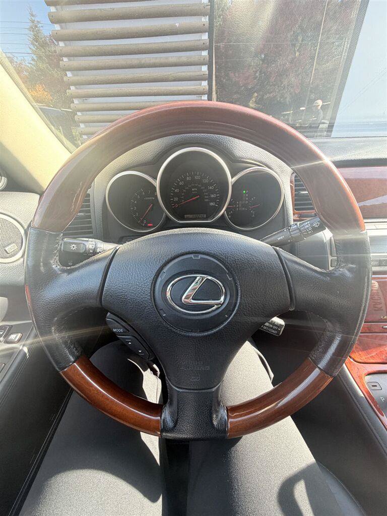 Used 2004 Lexus SC 430 Convertible RWD image 4
