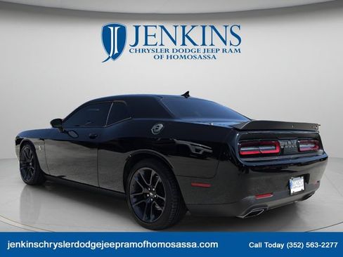 Used 2021 Dodge Challenger R/T Scat Pack RWD image 5