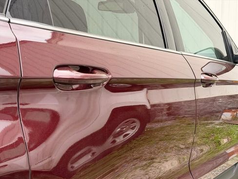 Used 2024 Ford Edge SEL image 17