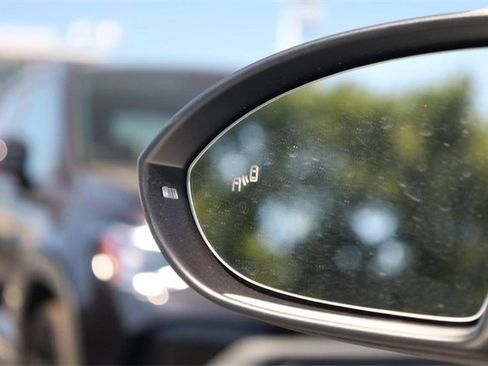 New 2025 Volkswagen Jetta SEL image 27