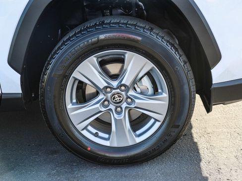 Certified 2025 Toyota RAV4 LE image 28