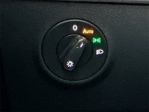 Used 2024 Volkswagen Taos S image 10