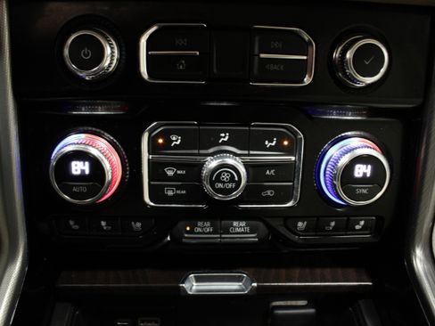Used 2023 GMC Yukon XL Denali AWD/4WD image 43