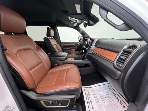 Used 2022 RAM 1500 Limited w/ Trailer Tow Group image 9