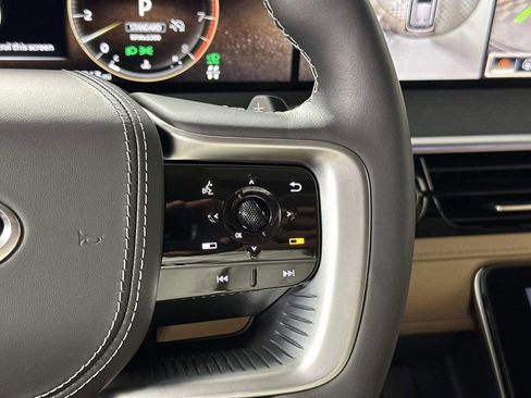 New 2025 INFINITI QX80 Sensory image 11