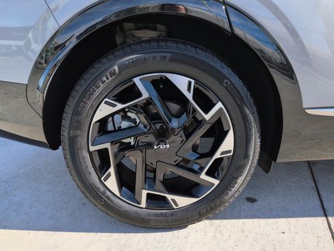 Certified 2024 Kia Sportage SX image 12