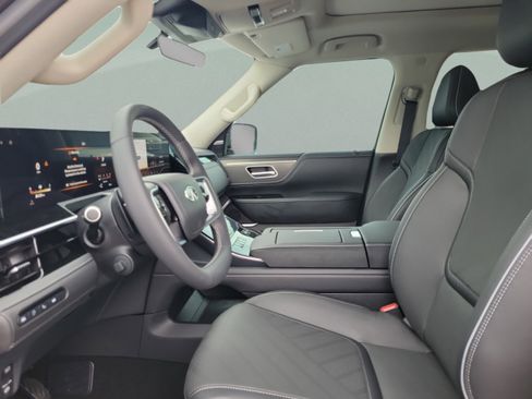 Certified 2026 INFINITI QX80 Luxe w/ Cargo Package AWD/4WD image 19