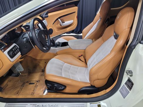 Used 2018 Maserati GranTurismo Sport image 17