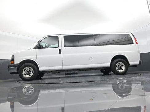 Used 2016 GMC Savana 3500 LT w/ LT Preferred Equipment Group image 20
