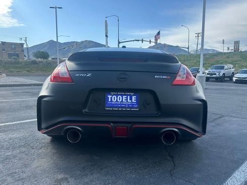 Used 2020 Nissan 370Z NISMO RWD image 13