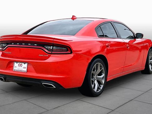 Used 2017 Dodge Charger SXT w/ Plus Group image 13