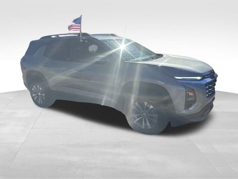 Used 2025 Chevrolet Equinox LT w/ Convenience Package II image 31