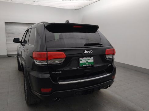Used 2018 Jeep Grand Cherokee Overland AWD/4WD image 5