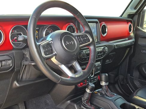 Used 2020 Jeep Wrangler Unlimited Rubicon w/ Dual Top Group AWD/4WD image 16