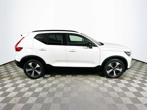 Used 2023 Volvo XC40 B5 Plus w/ Protection Package Premier AWD/4WD image 8