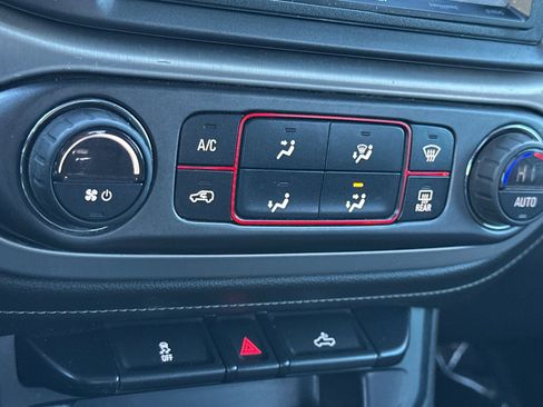 Used 2015 GMC Canyon SLE w/ SLE Convenience Package image 20