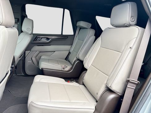 Used 2025 GMC Yukon Elevation AWD/4WD image 25