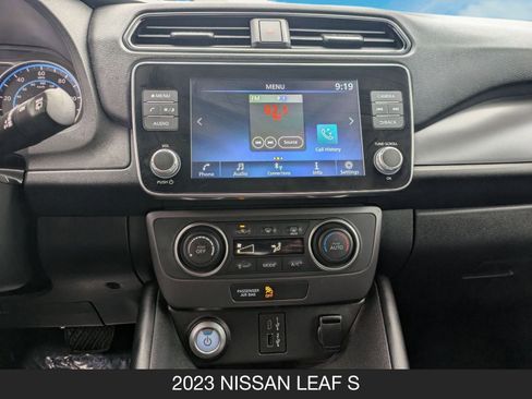 Used 2023 Nissan Leaf S image 17