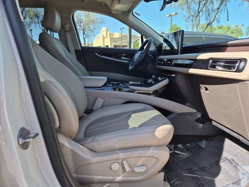 Used 2022 Lincoln Nautilus Reserve AWD/4WD image 27