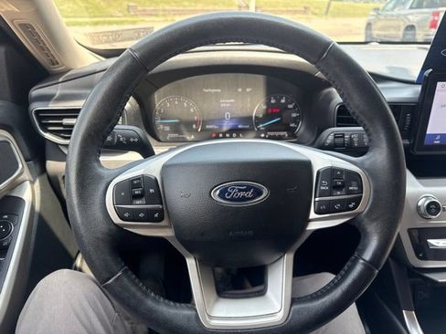 Certified 2023 Ford Explorer XLT w/ Equipment Group 202A AWD/4WD image 20