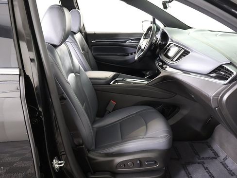 Used 2024 Buick Enclave Premium image 37