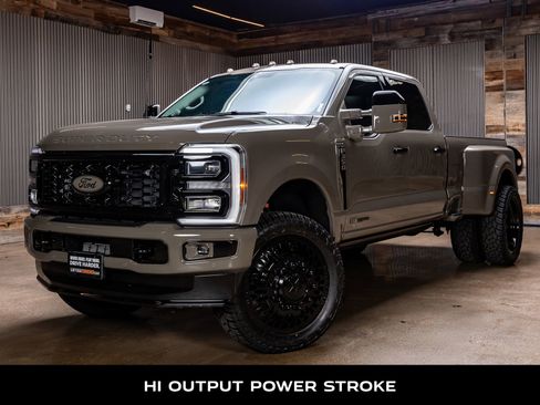 Used 2026 Ford F350 Platinum image 5