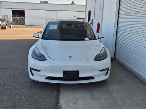 Used 2023 Tesla Model 3 Standard Range RWD image 3