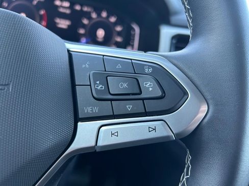 Used 2022 Volkswagen Atlas SEL image 18