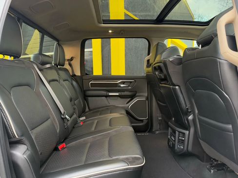 Used 2019 RAM 1500 Laramie image 25