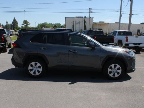 Used 2019 Toyota RAV4 LE w/ All Weather Liner Package AWD/4WD image 4