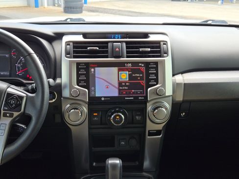 Used 2020 Toyota 4Runner SR5 Premium w/ Moonroof Package RWD image 17