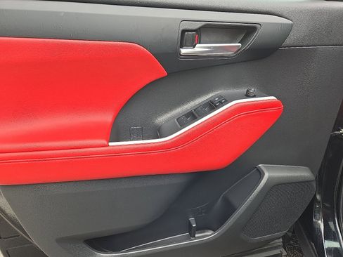 Used 2022 Toyota Highlander XSE w/ Protection Package #3 (TMS) image 12