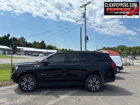 Used 2023 GMC Yukon AT4 w/ Technology Package AWD/4WD image 1